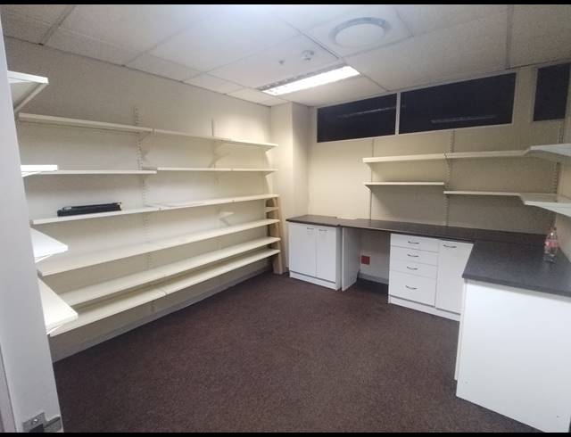 154M² BUILDING TO LET IN CAPE TOWN CITY CENTRE